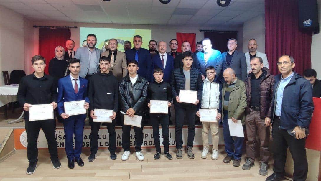 Hisar Anadolu İ.H.L. Fen ve Teknoloji Proje Okulunda 1. Bölge Lise Öğrencileri Arası Genç Muhafızlar Hafızlık Yarışması Yapıldı